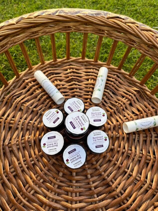 Natural lipbalm with beetroot extracts in beeswax base,in round container as well as stick form