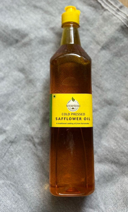 Cold pressed safflower oil, from organic farmers in Karnataka . Packed in food grade plastic bottle,1 litre